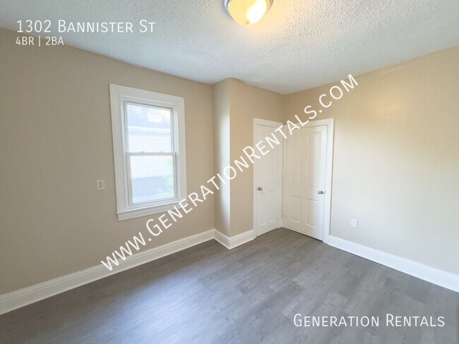Building Photo - 1302 Bannister St
