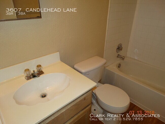 Building Photo - 3607 Candlehead Lane