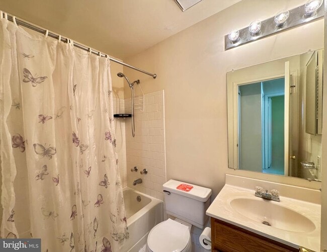 Building Photo - 4711 Leyden Way