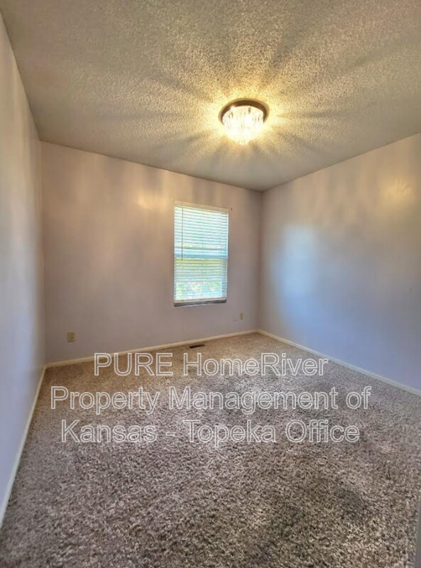 Building Photo - 7217 SW 27th St