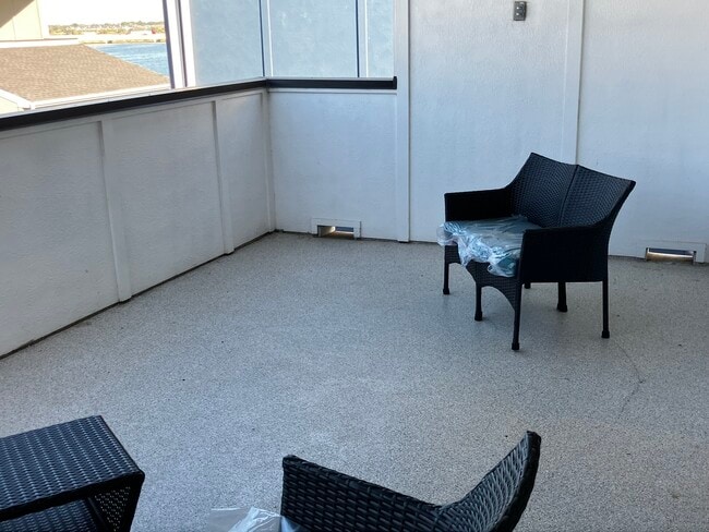 Building Photo - 522 Winners Cir