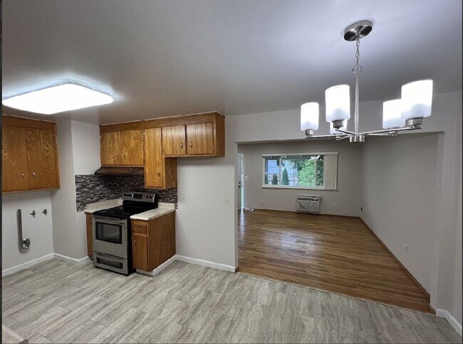 Building Photo - 6119-6121 Stanley Avenue