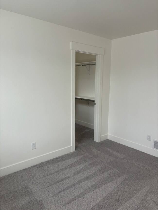 Building Photo - 3420 E Guila Dr