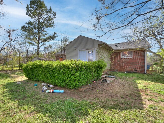 Building Photo - Charming 3-Bedroom Home in Convenient Tulsa Location