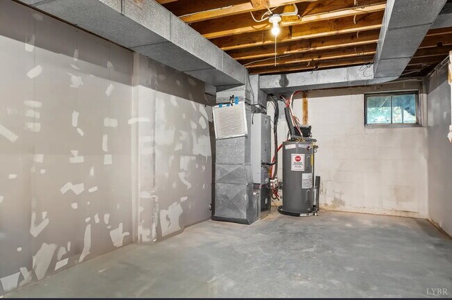 Building Photo - 3 bed 1 bath home in Sandusky area.