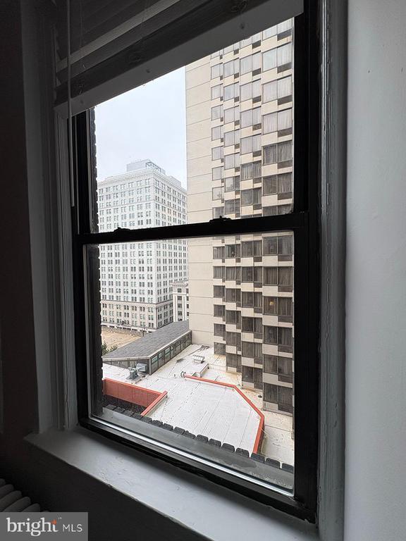 Building Photo - 1324 Locust St