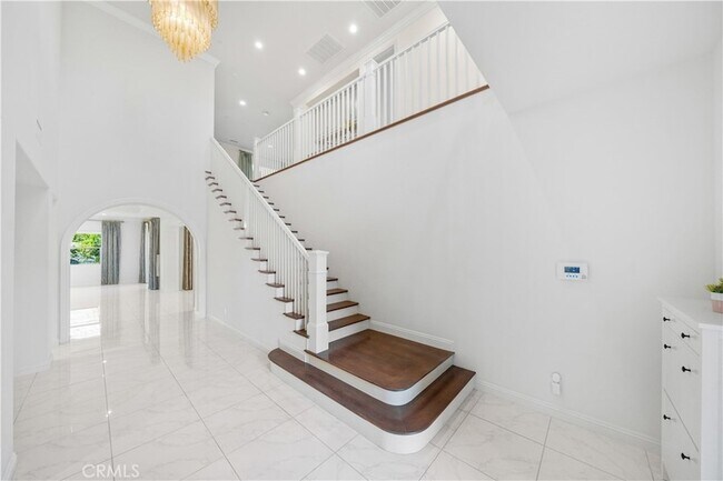 Building Photo - 1151 Summit Oak Dr