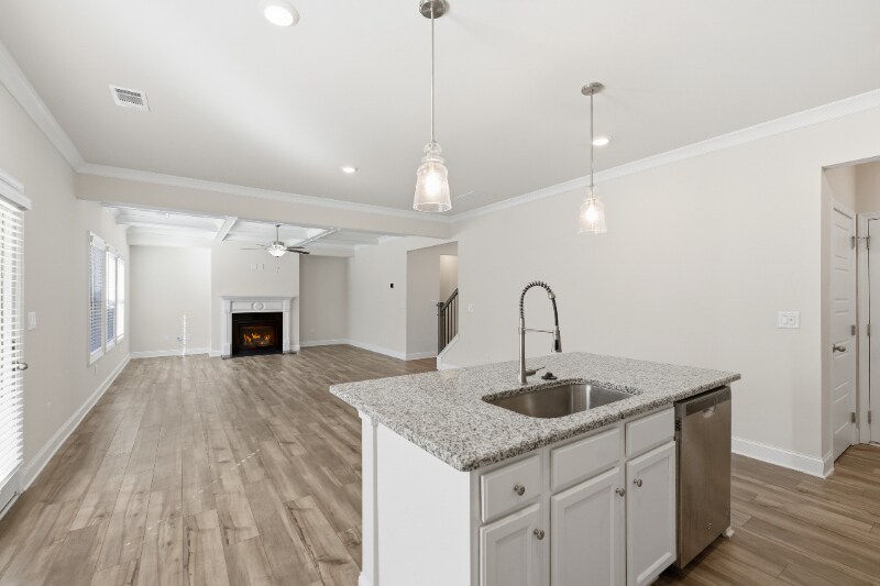 Building Photo - 1612 Dover Creek Ln