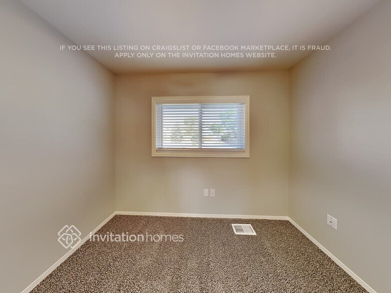 Building Photo - 5675 Tomah Dr