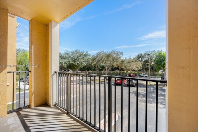 Building Photo - 2200 E Preserve Way