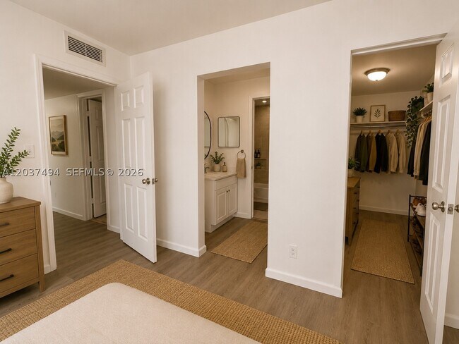 Building Photo - 2812 NW 55th Ave