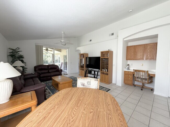 Building Photo - "Charming 3-Bed Oasis with 2 Full Baths in...