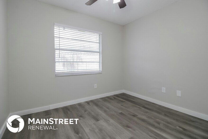 Building Photo - 1310 Cypress Ave