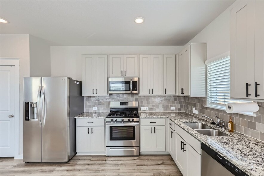 Building Photo - 2233 Rocoso Trl