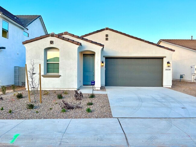 Building Photo - Single level, 4Bedrooms/3Bath TollBrother ...