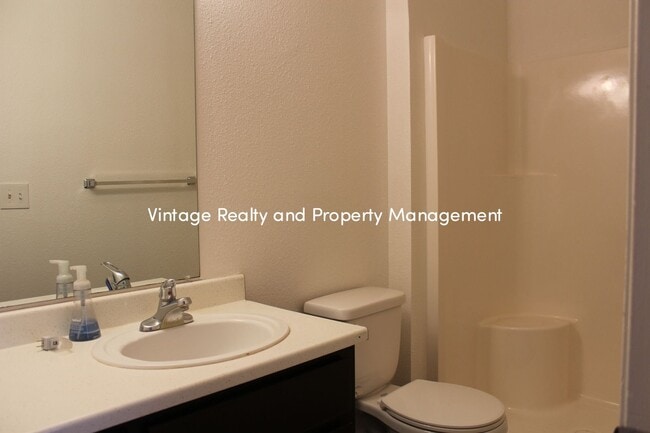 Building Photo - Back On The Rental Market 3 Bedroom Duplex!!!