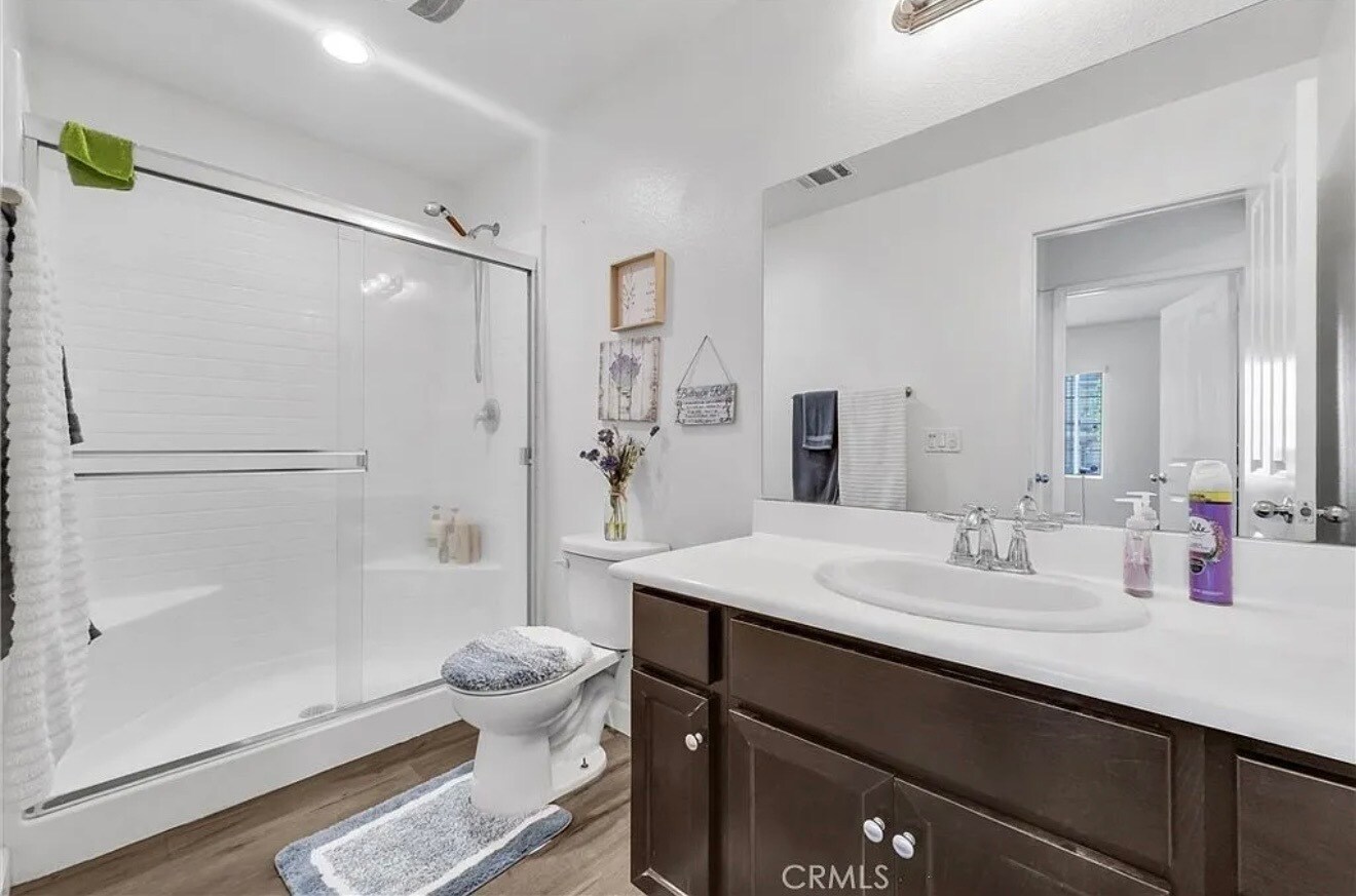 Building Photo - 29427 Linden Pl