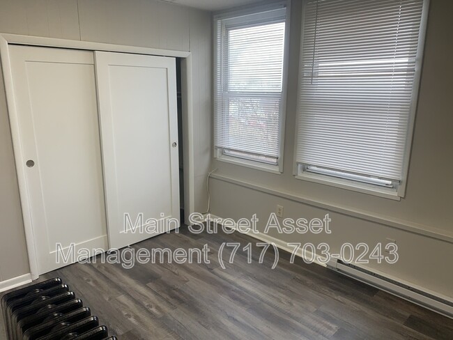 Building Photo - 2108 Walnut St