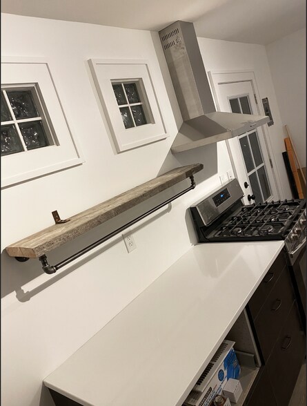 Reclaimed wood shelf - 618 Adams Street NE