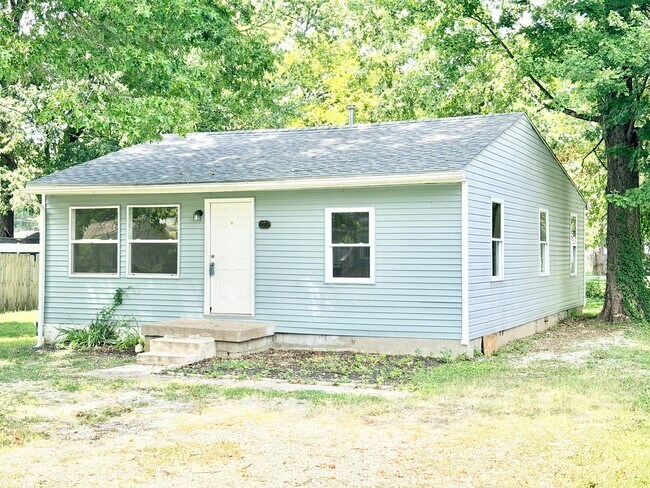 Building Photo - 6610 Elmwood Ave