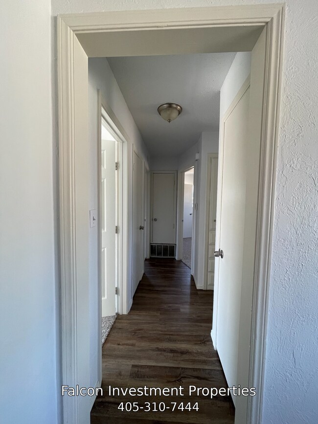 Building Photo - 3156 SW 71st St