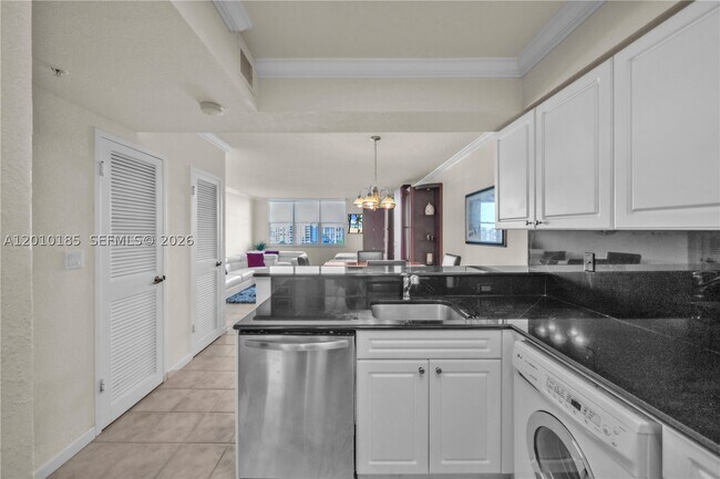 Building Photo - 2501 S Ocean Dr