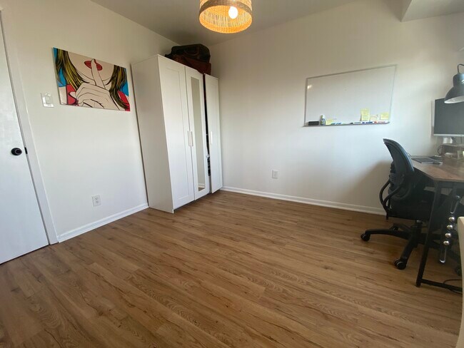 Building Photo - 5340 Holmes Run Pkwy