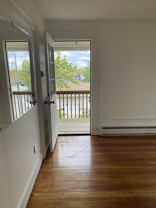 Building Photo - 68 Margerie St