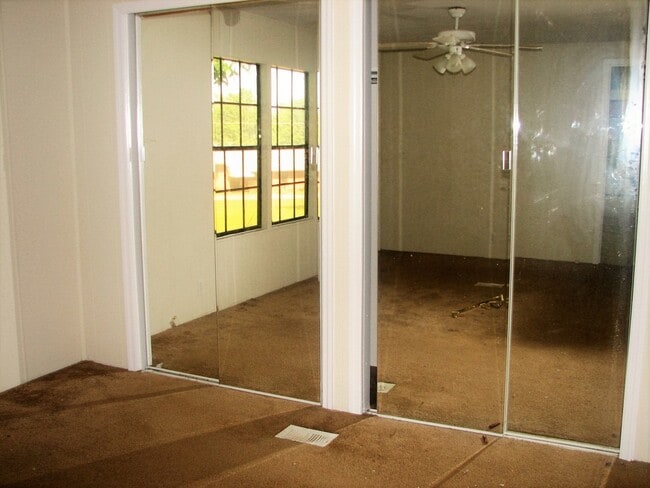 Building Photo - Madison Co. – Comer, GA – QUIET NEIGHBORHOOD – HOME SITS ON BEAUTIFUL CORNER OF CITY!