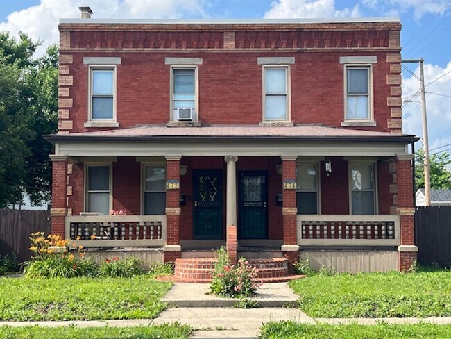 Building Photo - 472-474 E. Gates Street