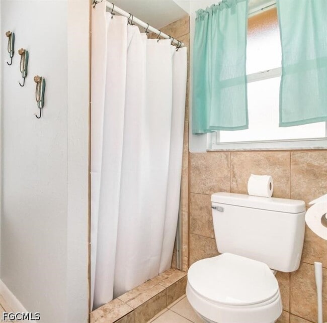 Building Photo - 922 SE 25th Ln