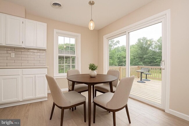 Building Photo - 25992 Old Valley Pike