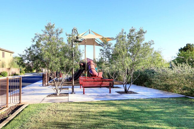 Building Photo - 4430 E Angela Dr