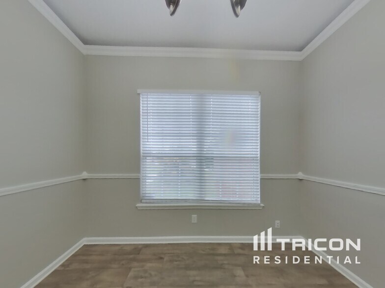 Building Photo - 11507 Otters Den Ct E