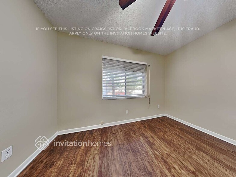 Building Photo - 6033 99th Ct N