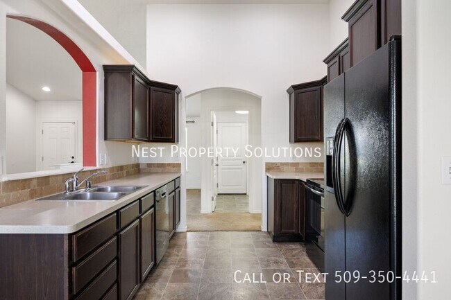 Building Photo - 814 S Wilder St