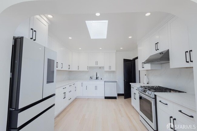 Building Photo - 212 Tocoloma Ave