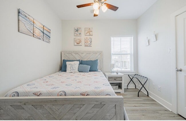 Building Photo - 25011 San Simeon Ct