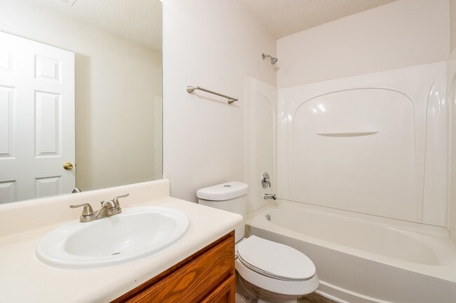 Building Photo - 6734 Brookfield Way
