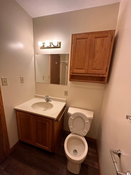 Building Photo - 350 N 100 E