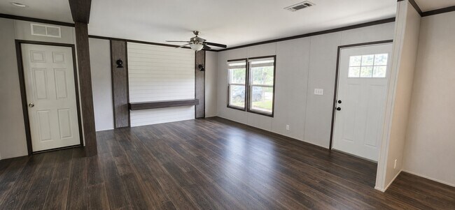 Building Photo - 2571 Lee Turner Rd
