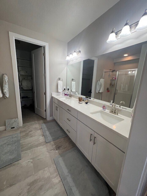 Building Photo - 11123 S Kestrel Rise Rd