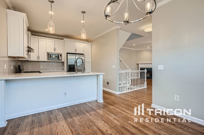 Building Photo - 712 Gardenside Cir SE