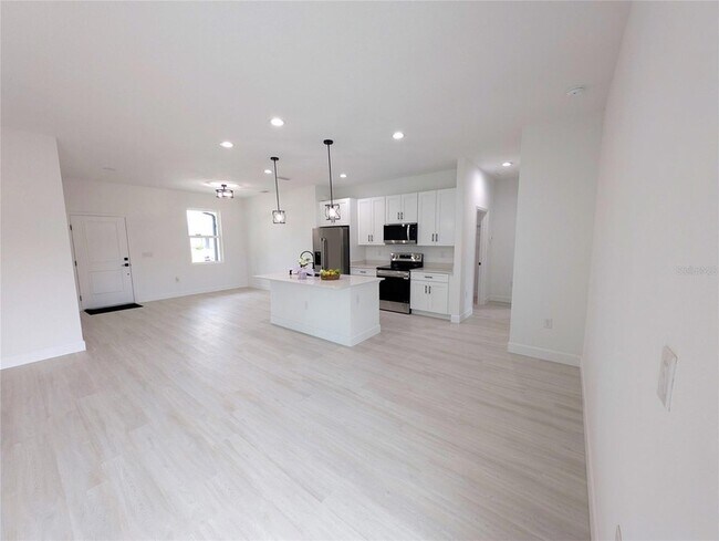 Building Photo - 7097 Bougainvillea St