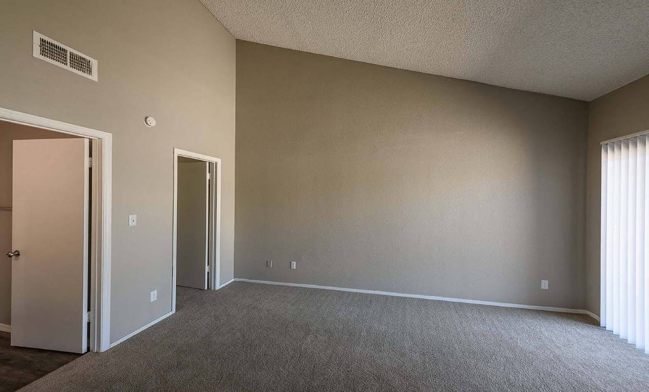 Building Photo - The Flats at Peoria