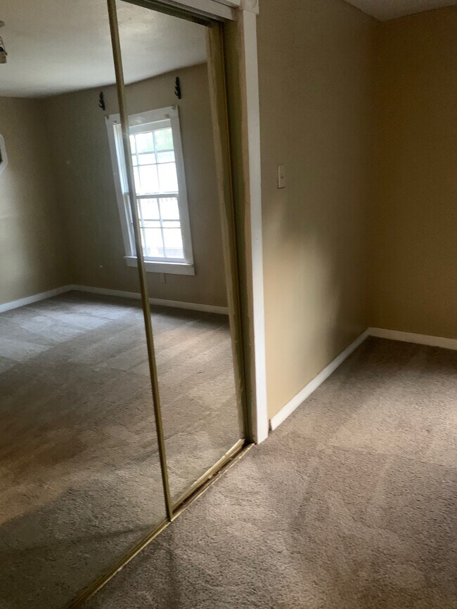Bedroom - 2014 Louisiana St
