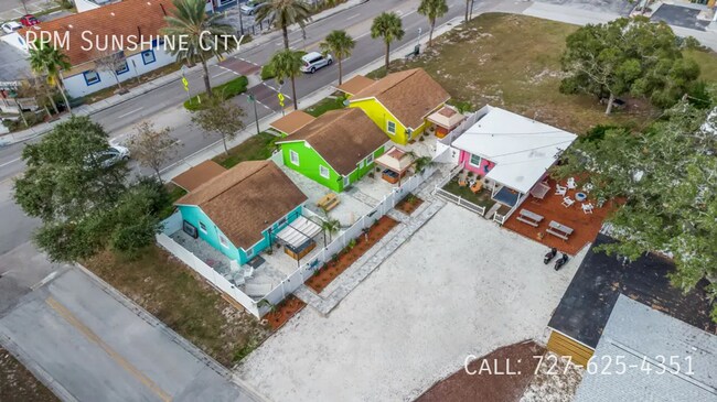 Building Photo - 1500 Clearwater Largo Rd