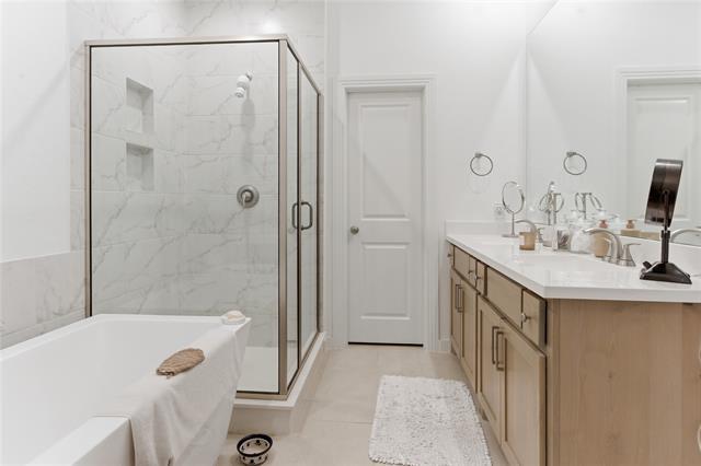 Building Photo - 13817 Makers Way