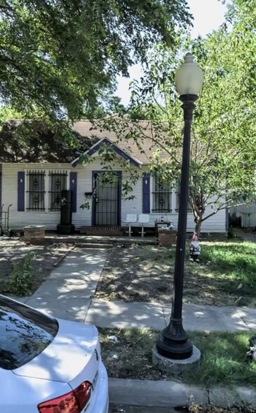Primary Photo - 1215 W Arlington Ave