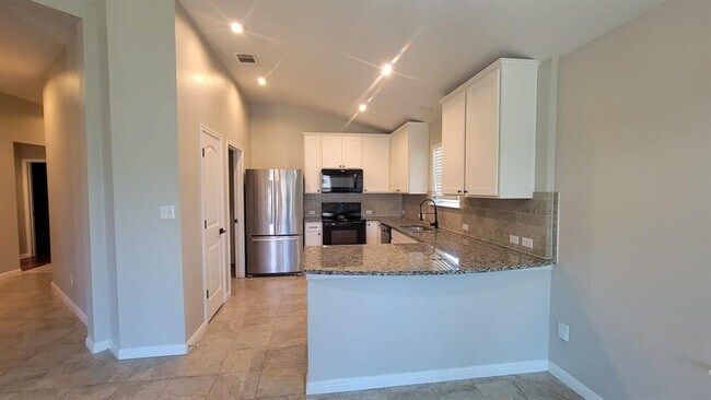 Building Photo - 149 Red Sun Dr